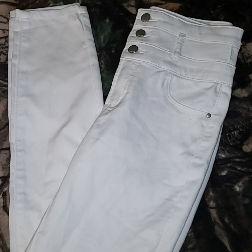 White high waisted skinny jeans